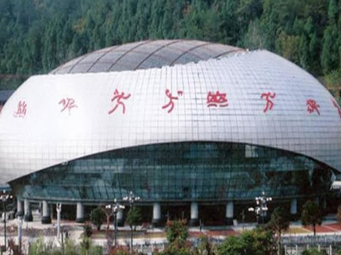 林州体育中心球形网架加工安装